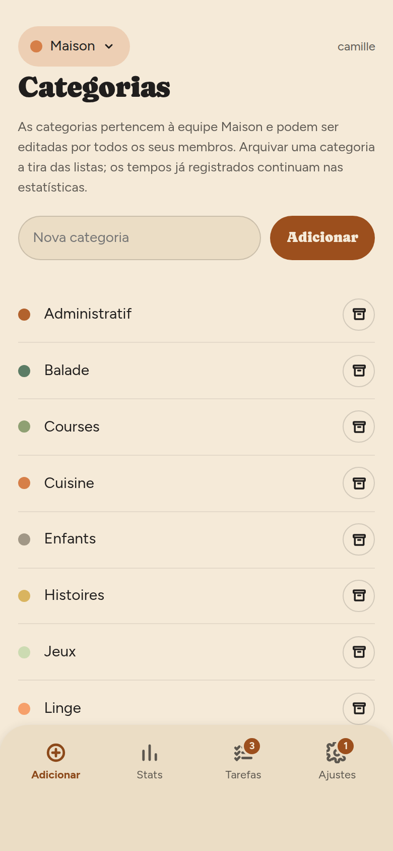 Tela Categorias: lembrete de que as categorias pertencem à equipe, campo de adição, depois a lista das categorias com sua cor.